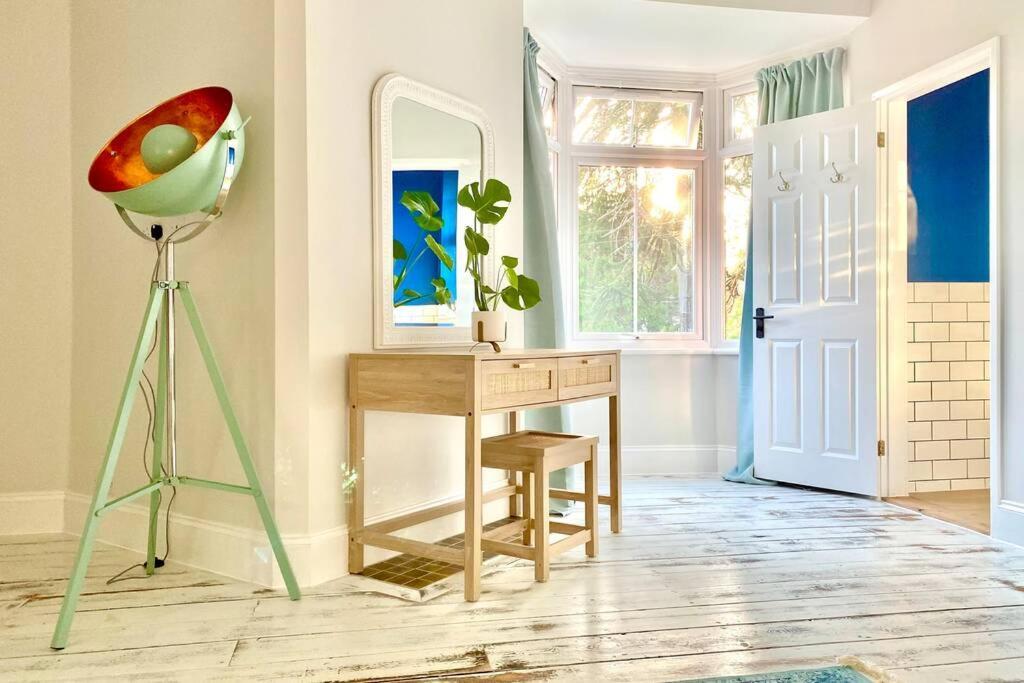 Cleveland House - Perfect For Beaches And Town. Борнмът Екстериор снимка