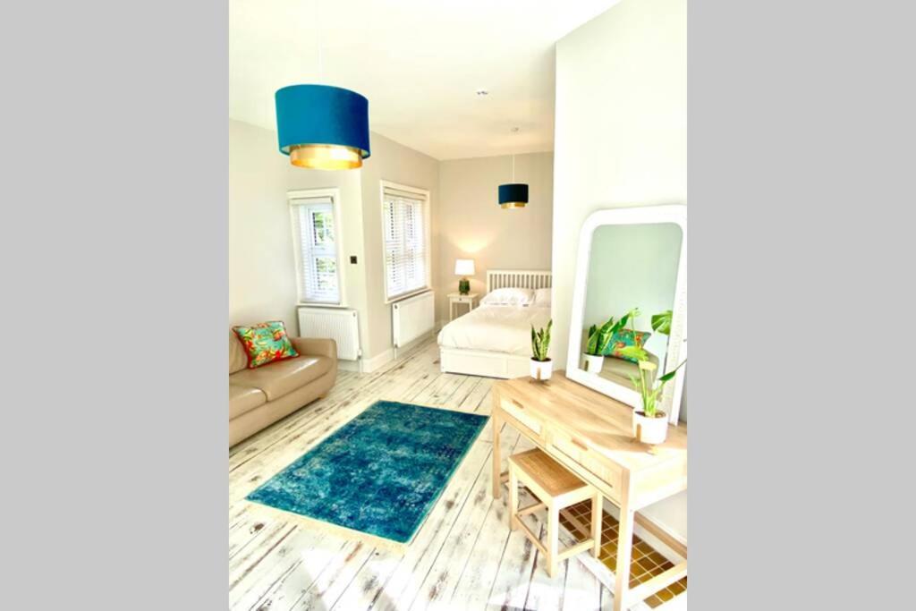 Cleveland House - Perfect For Beaches And Town. Борнмът Екстериор снимка