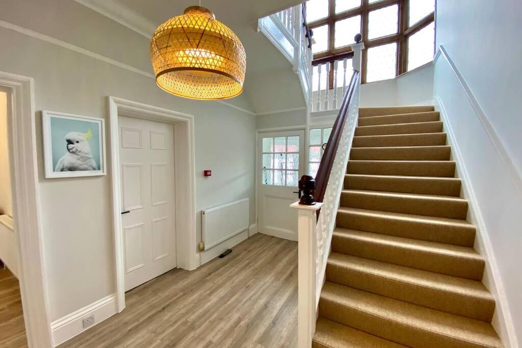 Cleveland House - Perfect For Beaches And Town. Борнмът Екстериор снимка