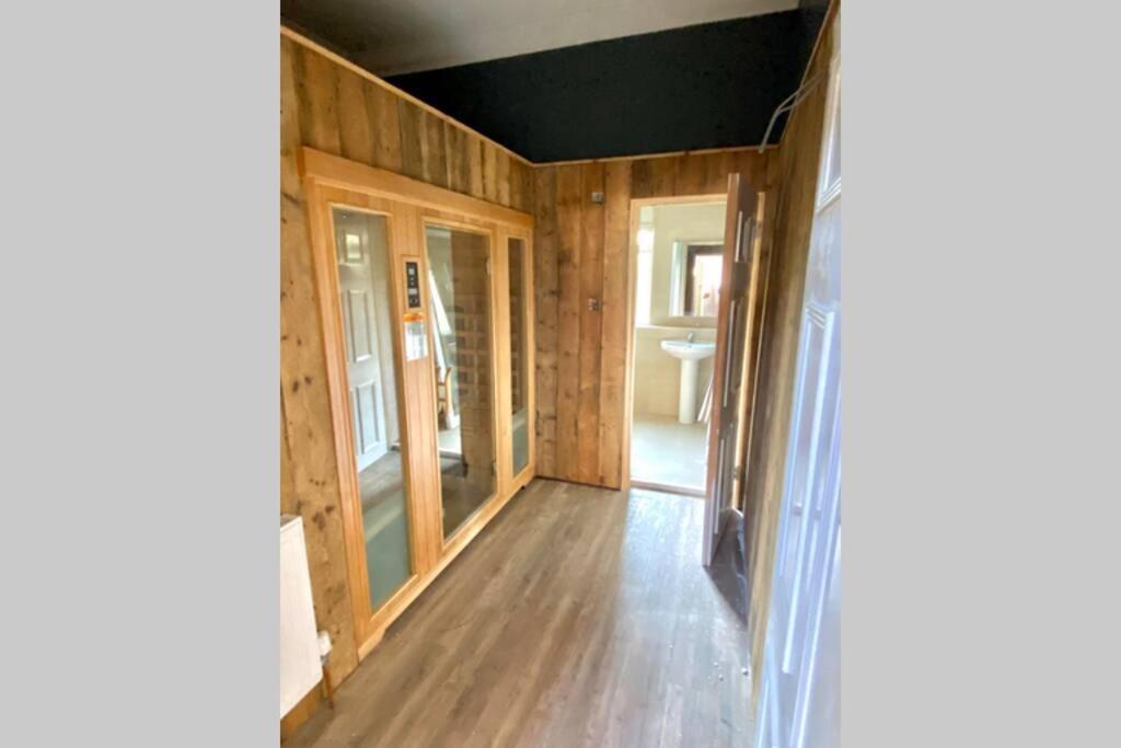 Cleveland House - Perfect For Beaches And Town. Борнмът Екстериор снимка