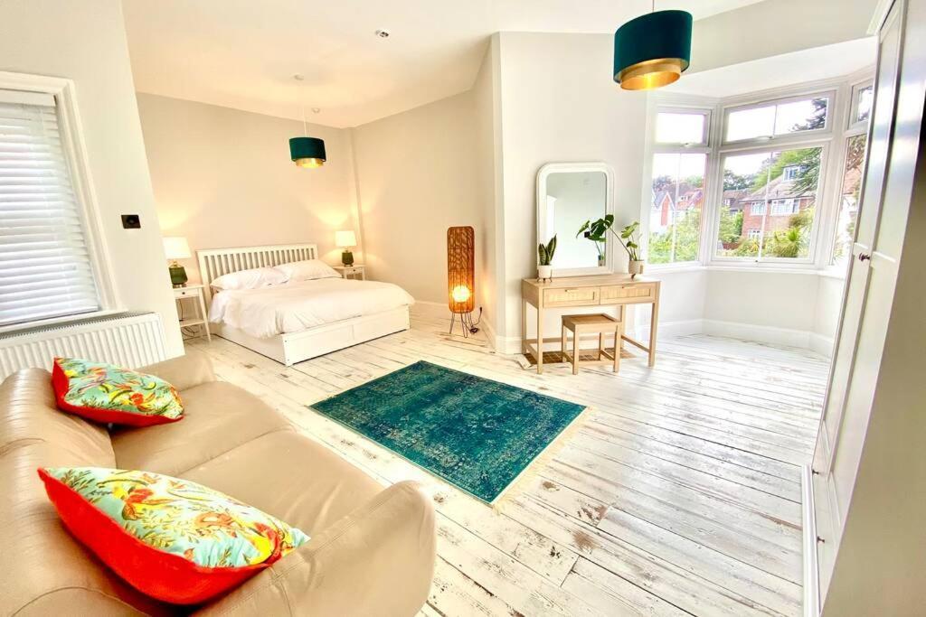 Cleveland House - Perfect For Beaches And Town. Борнмът Екстериор снимка